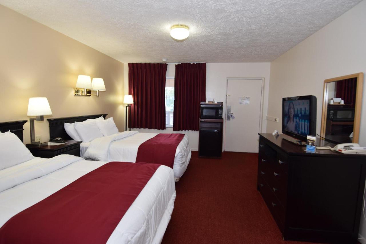 Knights Inn Oswego East — photo 21