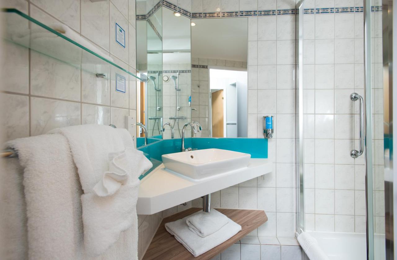 Standard Double Room with Sofa Bed and Free Hot Breakfast