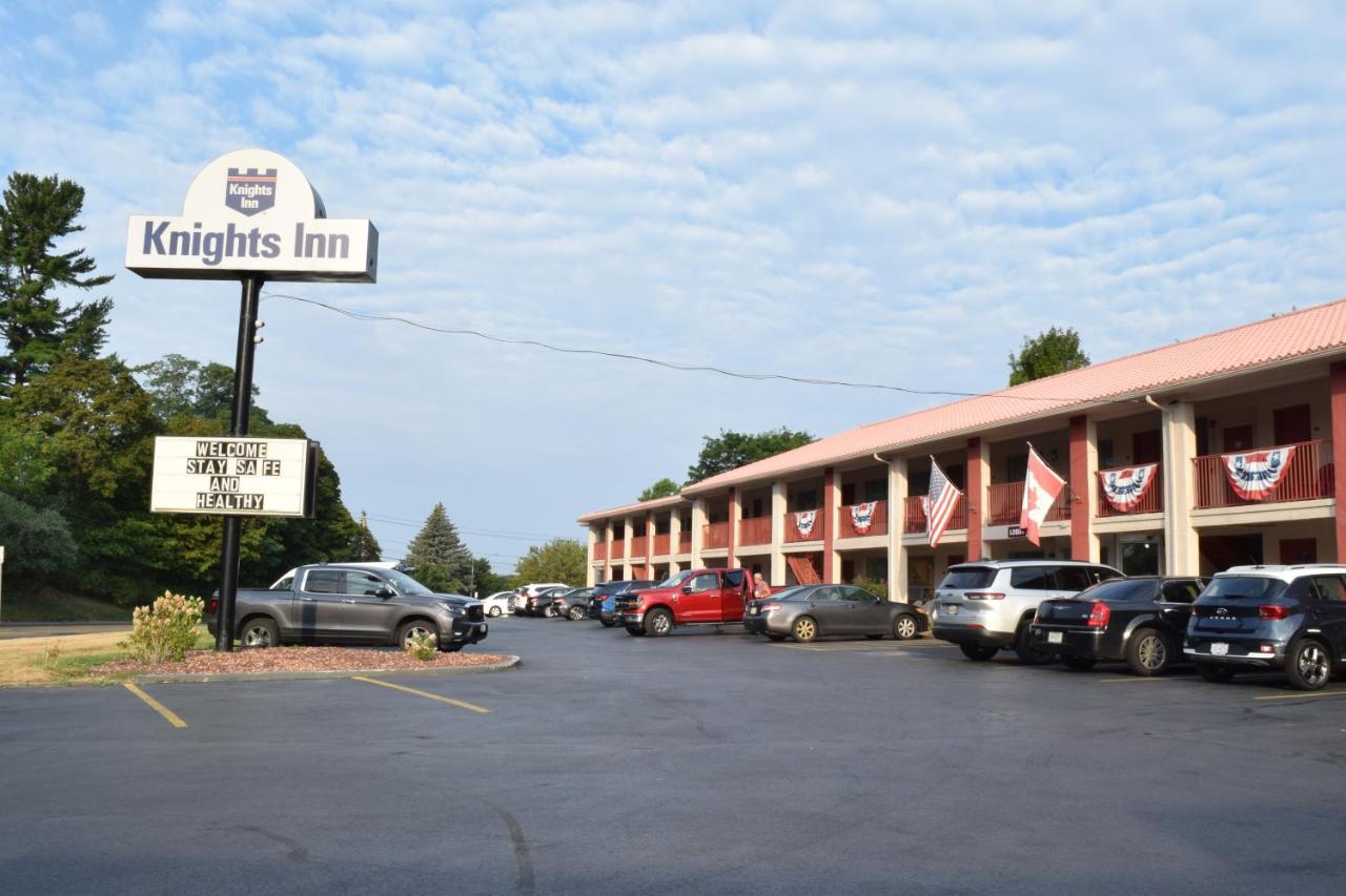 Knights Inn Oswego East — photo 1
