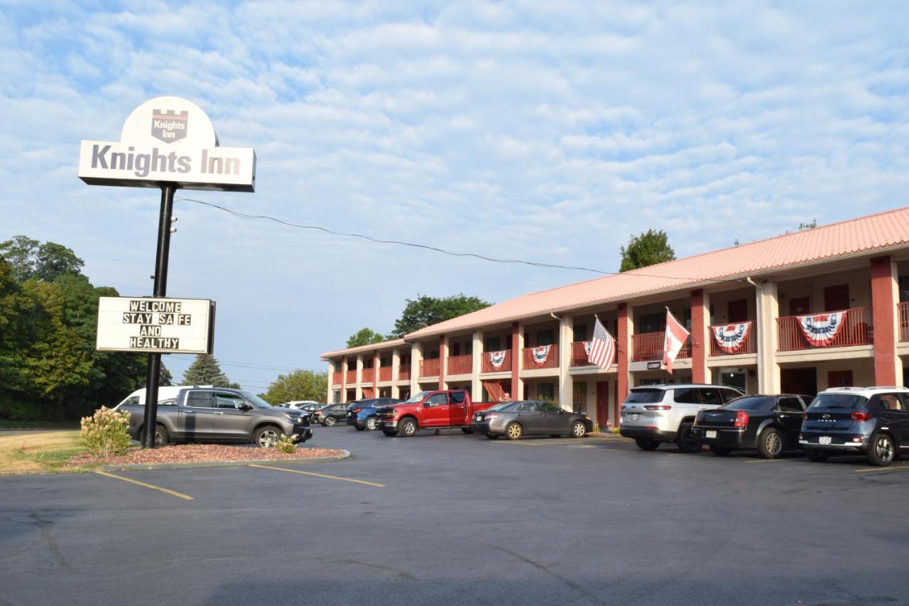 Knights Inn Oswego East — photo 6