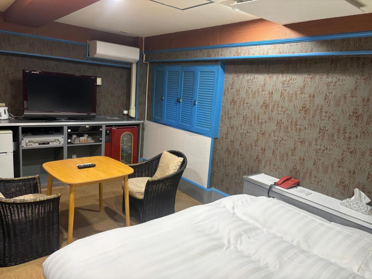 City Hotel Dolphin - 2