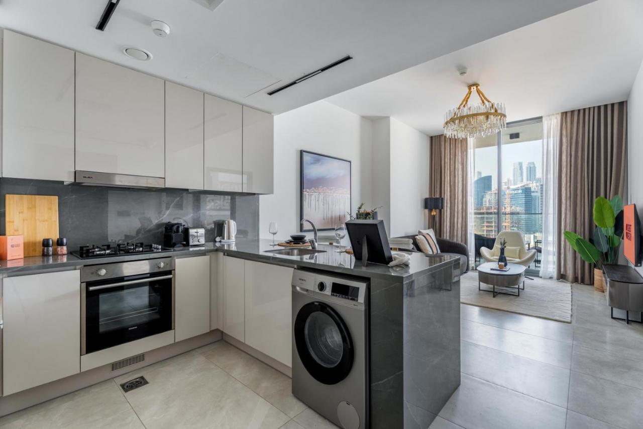 GuestReady - Dubai Skyline & Canal View | 1 BHK - 5