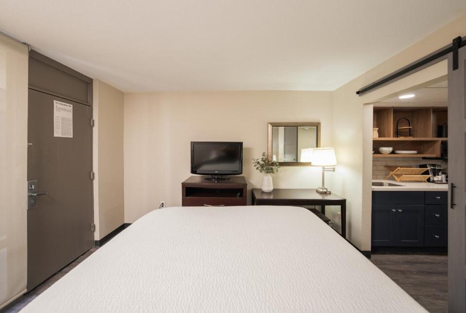 Susies Suites Mesa Home — photo 14