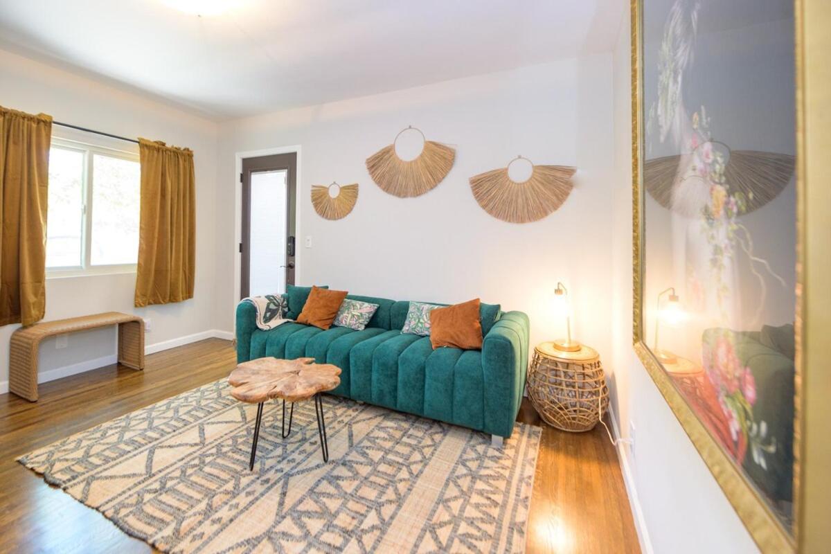 Charming and Cozy 1 Bedroom 1 Bathroom Guest Suite in Silverlake - 2