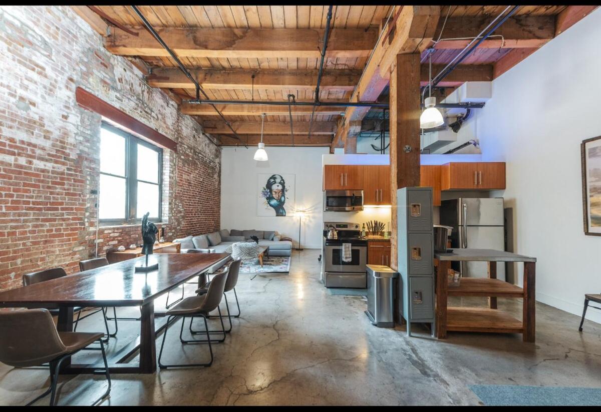 1400 square foot Arts District Warehouse Loft 1 bedroom 1 bathroom - 4