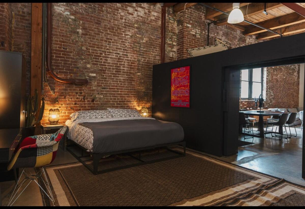1400 square foot Arts District Warehouse Loft 1 bedroom 1 bathroom - 2
