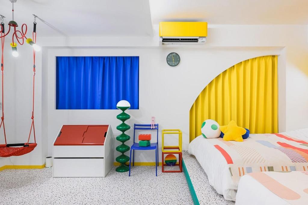 Pop playful accommodation for family, 4 people, 4 min - 2