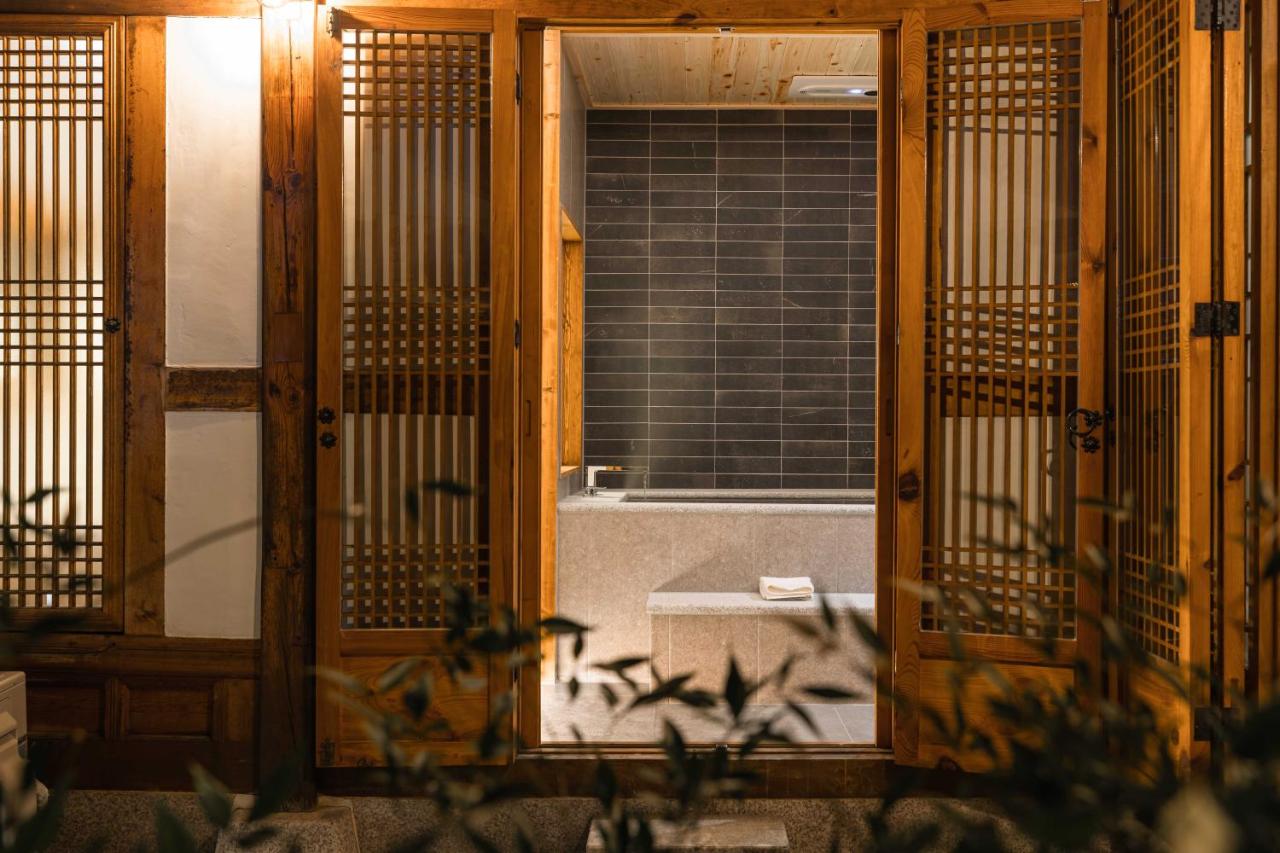 Luxury Hanok Warm Nest Retreat