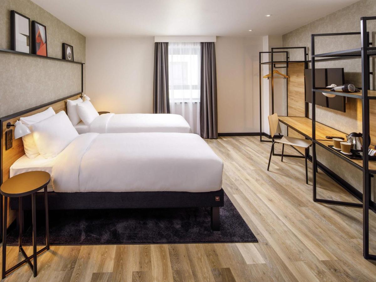 Standard Room with Two Single Beds