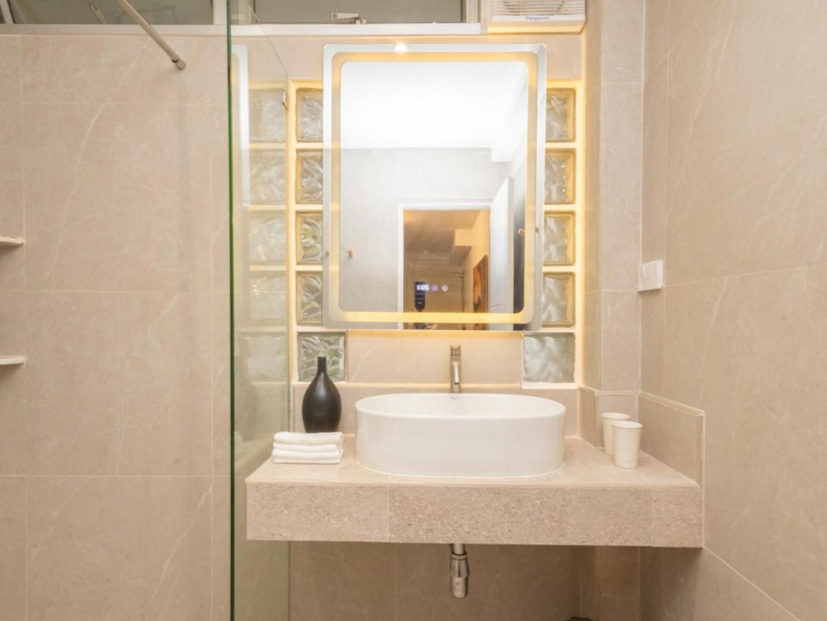 2 Bedrooms for 4 Guests with Terrace in the Heart of Sathorn - 3