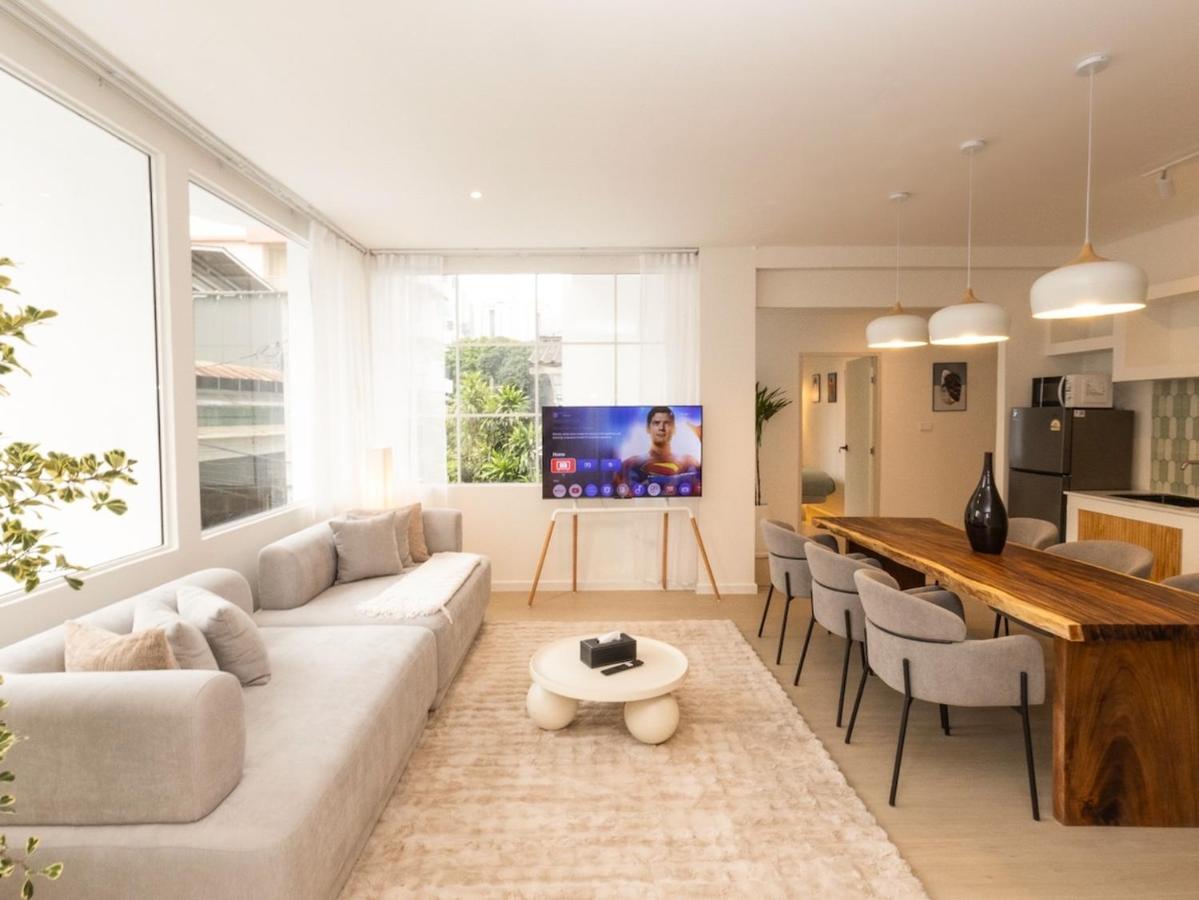 3 Bedroom for 6 Guests Family in the Heart of Sathorn