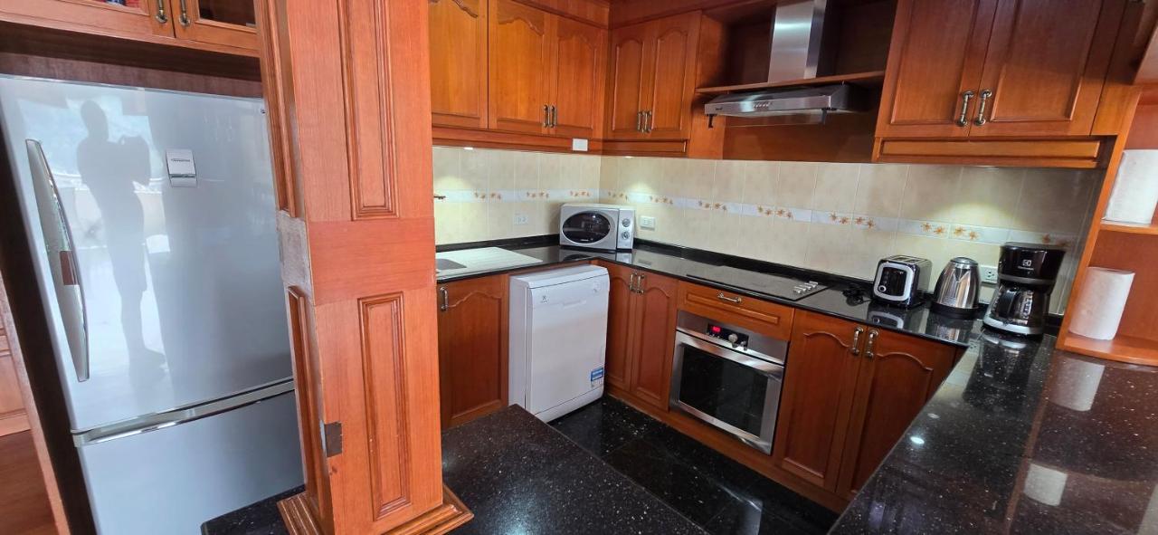 PATONG TOWER Expansive Apartments - 2