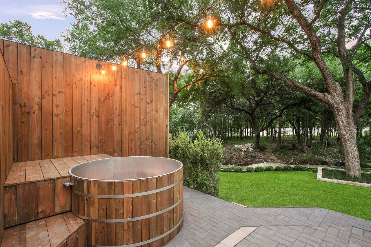 The ATX South Lamar Creekside Retreat with a pool - 3