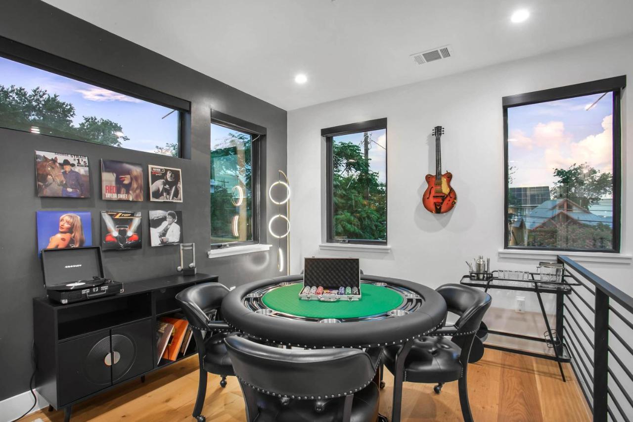 The ATX South Lamar Creekside Retreat with a pool - 4