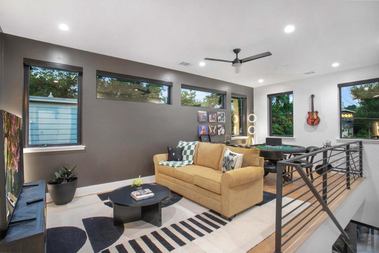 The ATX South Lamar Creekside Retreat with a pool - 5