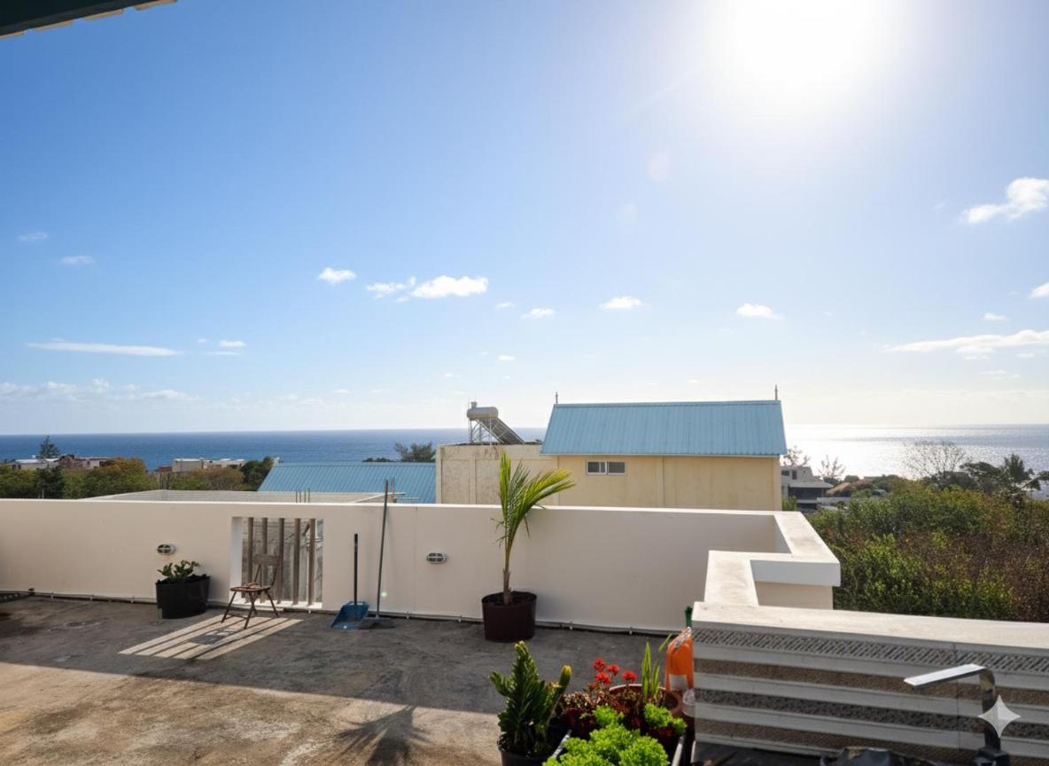 Modern 3 min drive to beach - 2