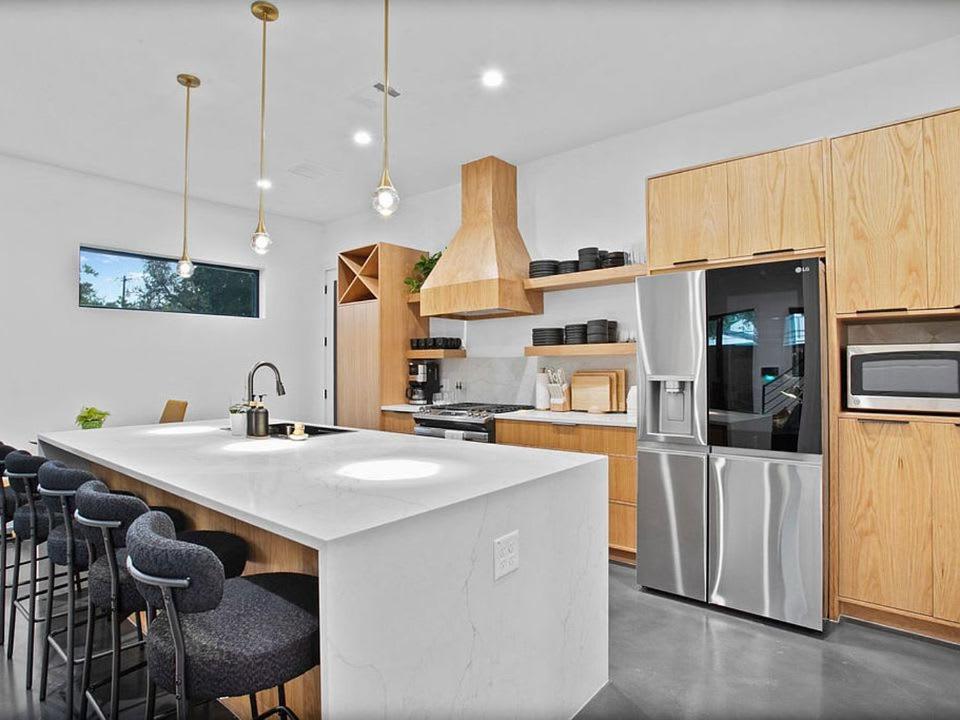 South Lamar Luxe Creekside Retreat with POOL - 3