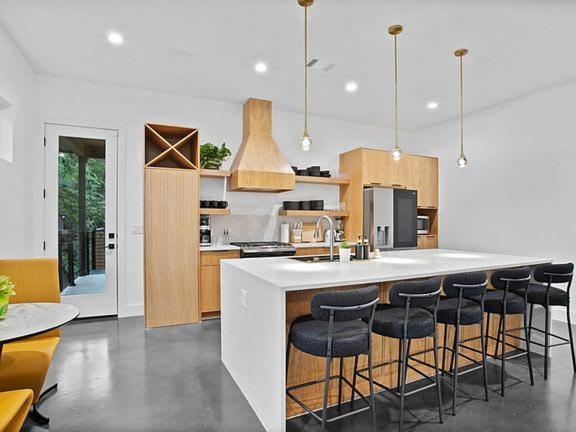 South Lamar Luxe Creekside Retreat with POOL - 4