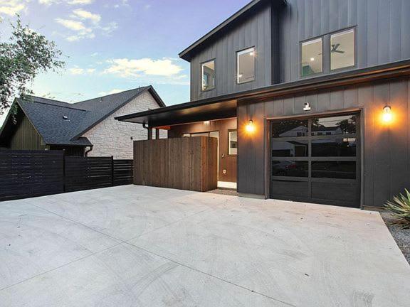 South Lamar Luxe Creekside Retreat with POOL - 5