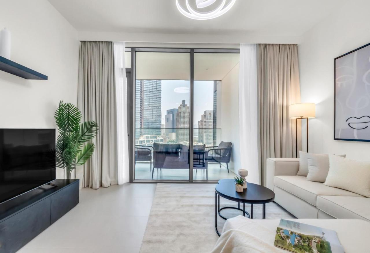 Exclusive Marina Lifestyle with Stunning Views - 4