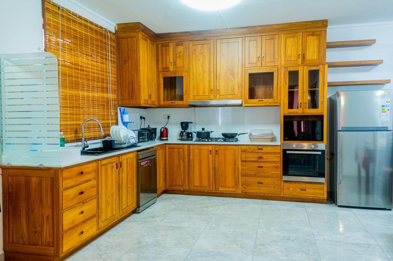 U & S Luxury Apartments Ltd - 4