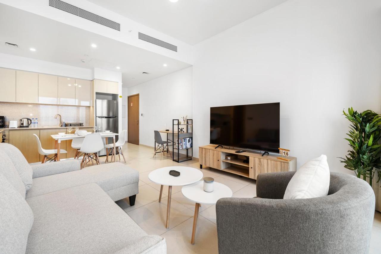 Downtown Comfort Spacious 1BR in Burj Royale - 5