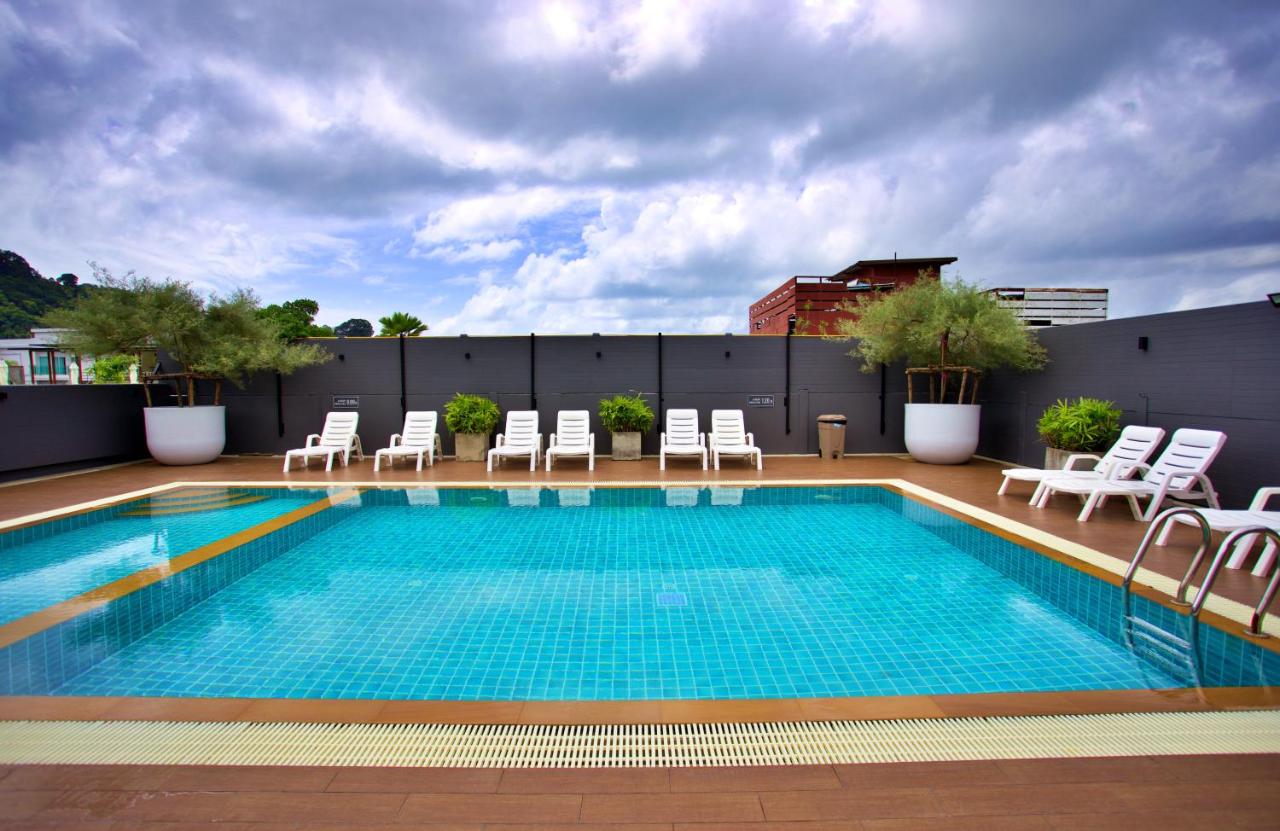 Platinum Hotel and Apartments - 4