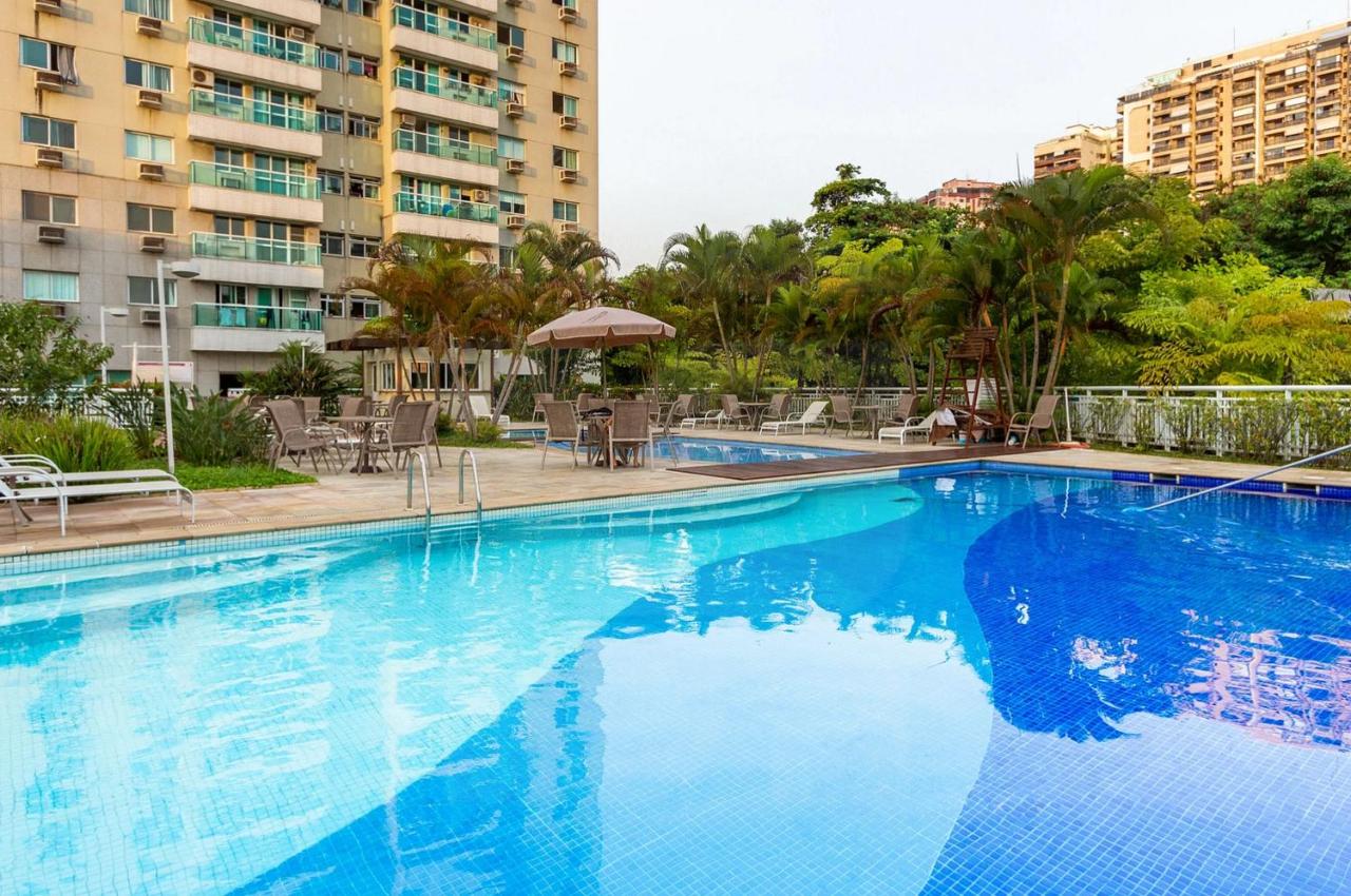 Comfortable 2BR Apt 5 Min to the Beach - 2