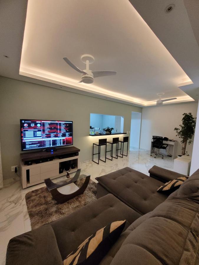 Apto Inteiro Leblon Recém Reformado