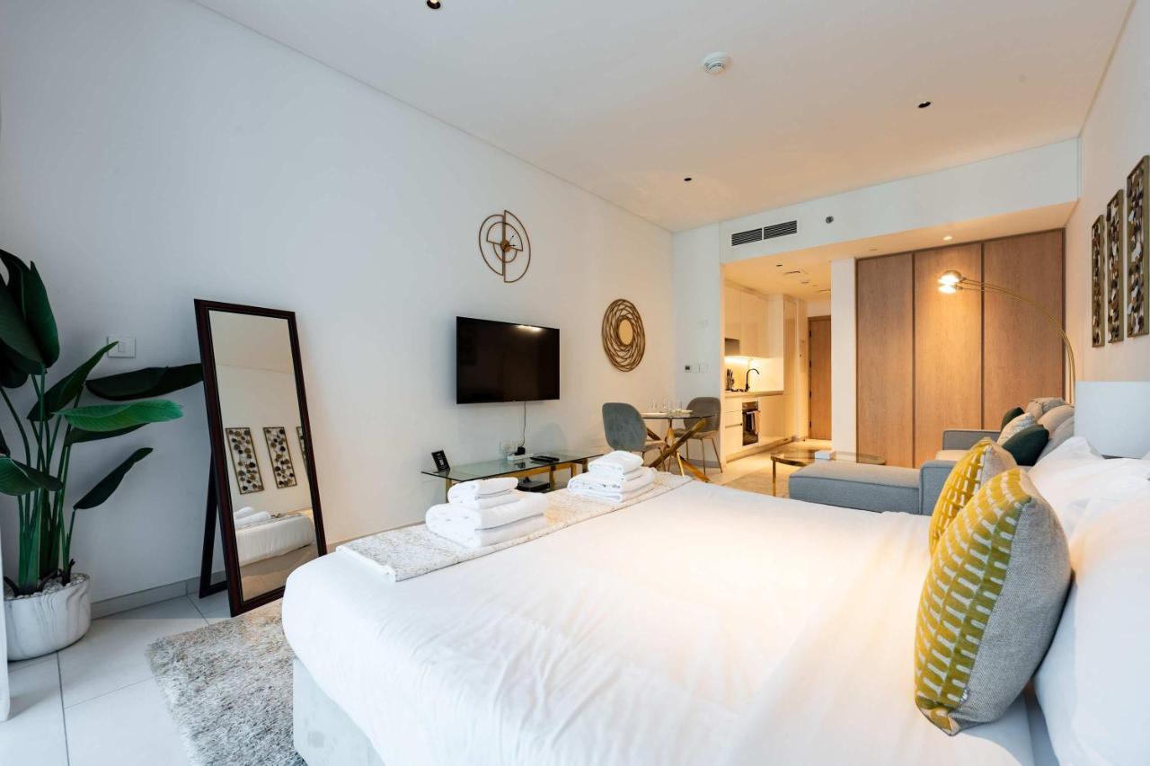 TRPS - Marquise Square, Business Bay - Burj Khalifa View, Spacious Studio, Fully Furnished - 4