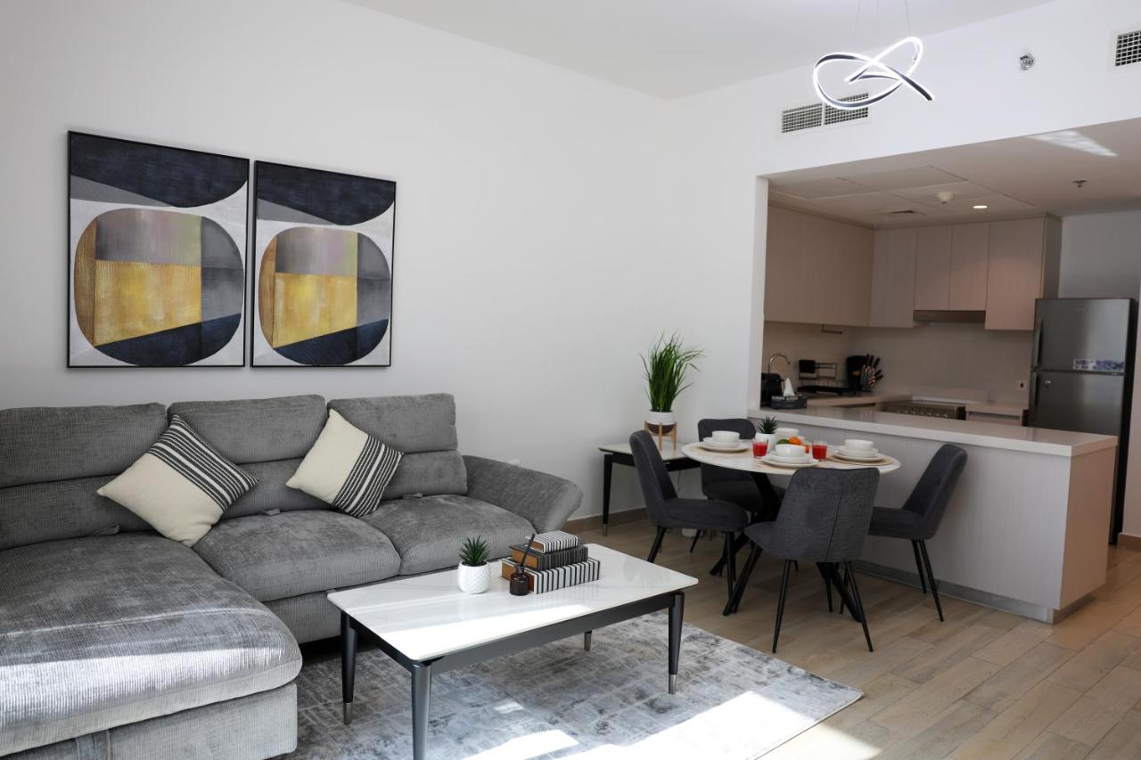 Lavish 2 BHK in Yas Island near Ferrari world and Sea world - 3