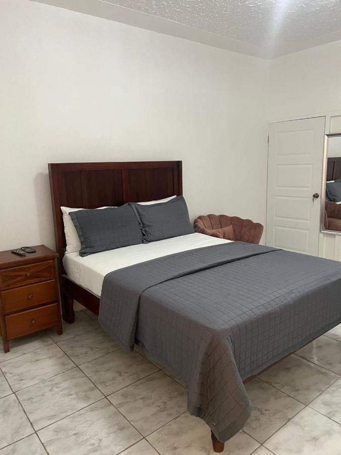 Golden Spring Guest Rooms by Sebastian - 3