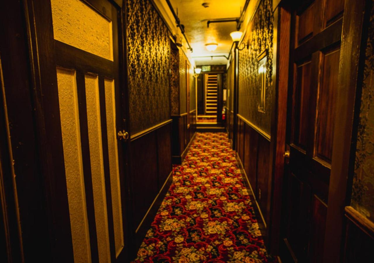 Hideout Lounge and Al's Alaskan Inn Motel — photo 17