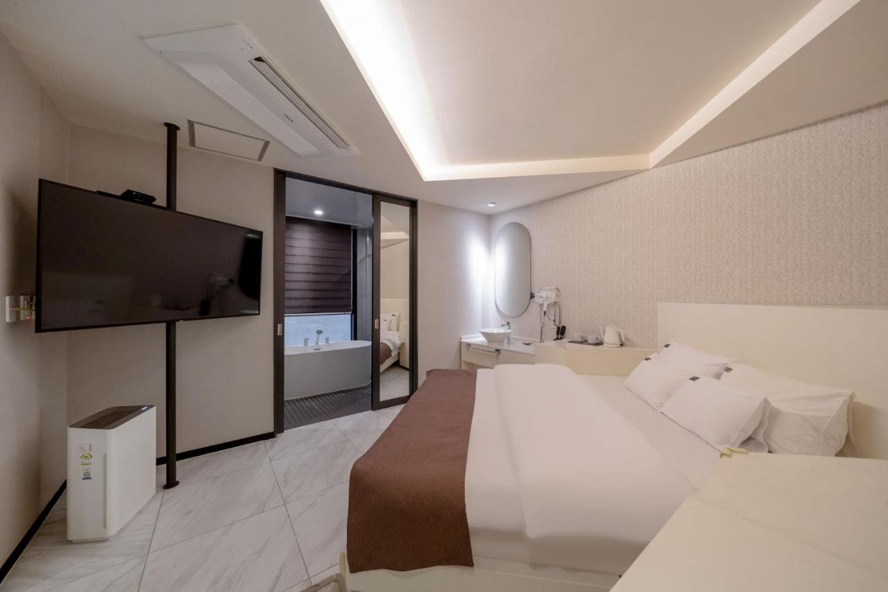 Cheonho Aria Hotel - 5