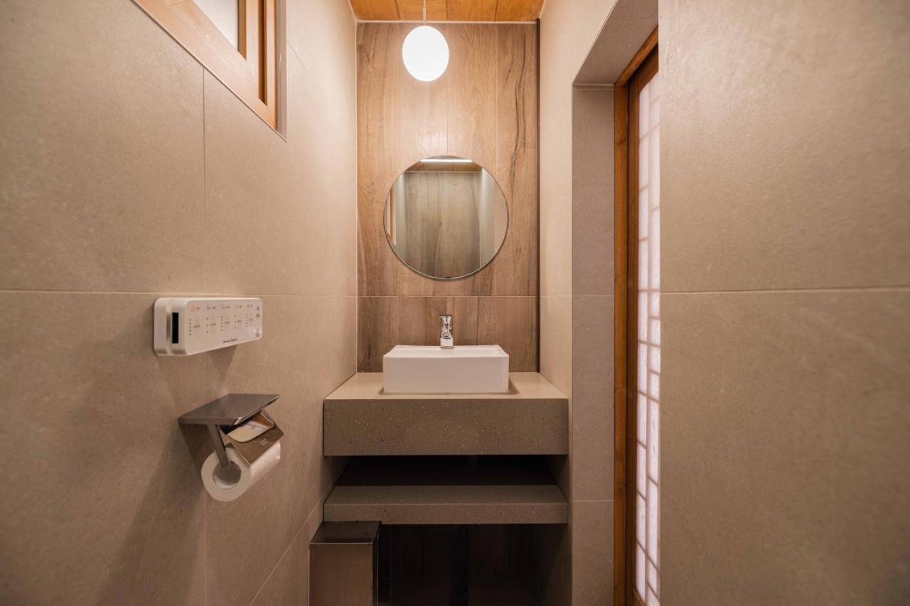 Luxury Hanok Bliss Cottage - 3