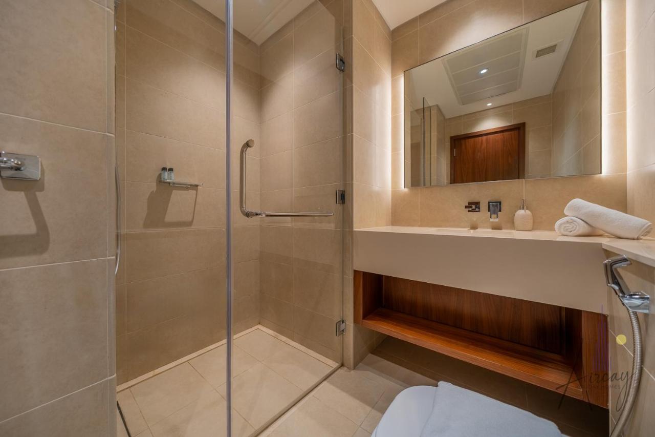 Luxurious 3BR Maid room 33rd Floor Marina Gate - 3