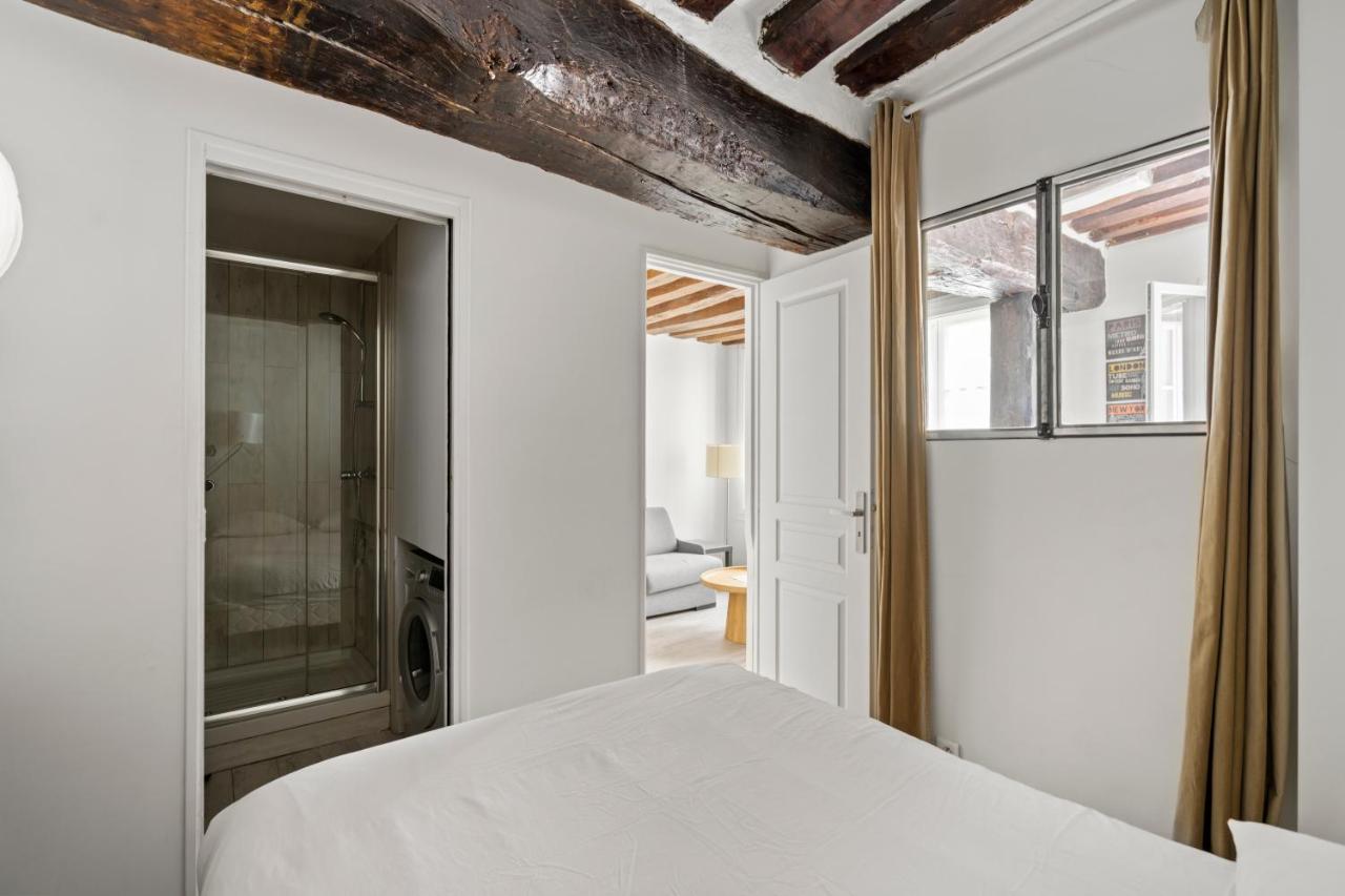 Appartement Typiquement Parisien - 2