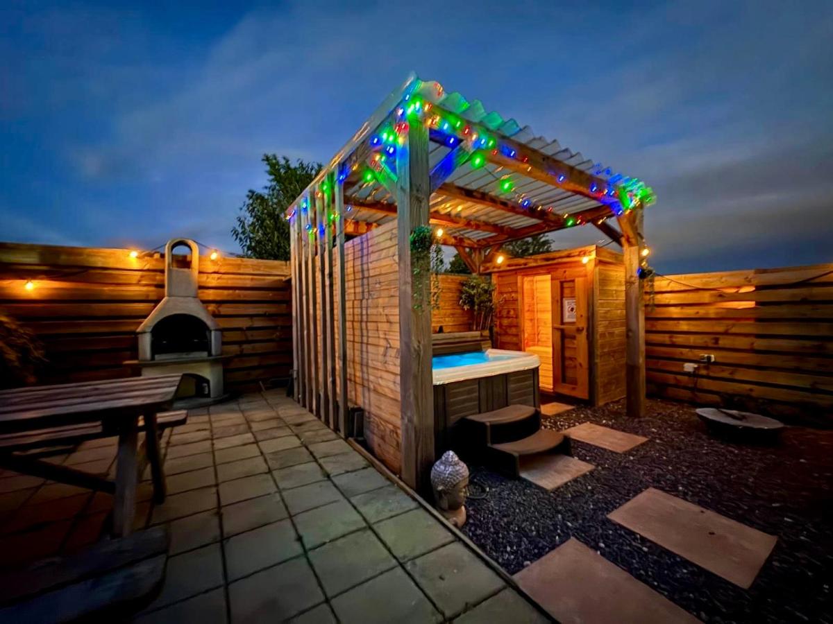 Wellness bungalow with jacuzzi &sauna&private garden near Amsterdam - 5