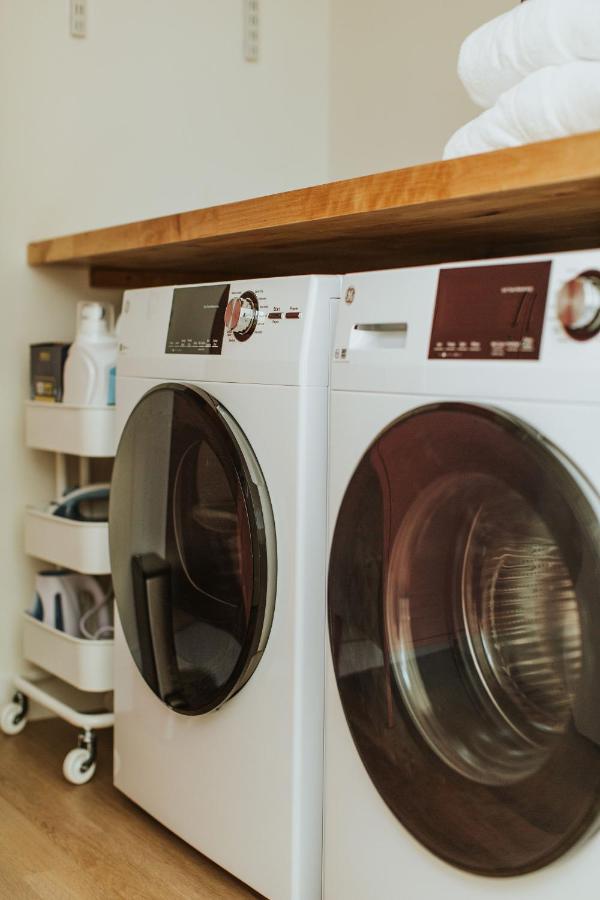 Storybook Nashville Guesthouse - Perfect for Couples and Solo Travelers - 4