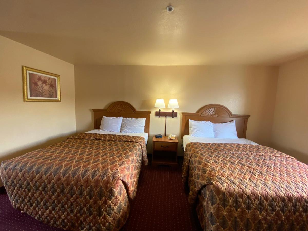 Sunshine Inn — photo 14
