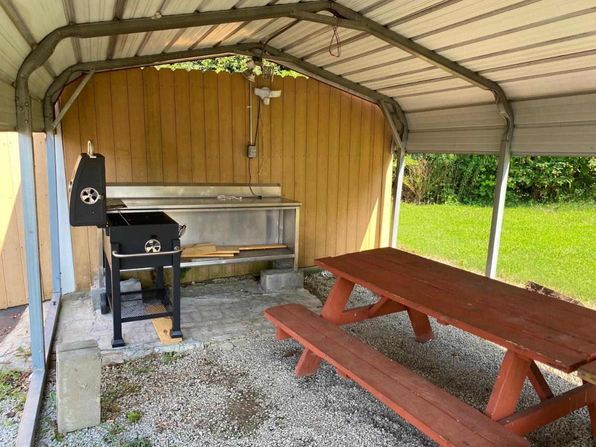 Sunshine Inn — photo 16