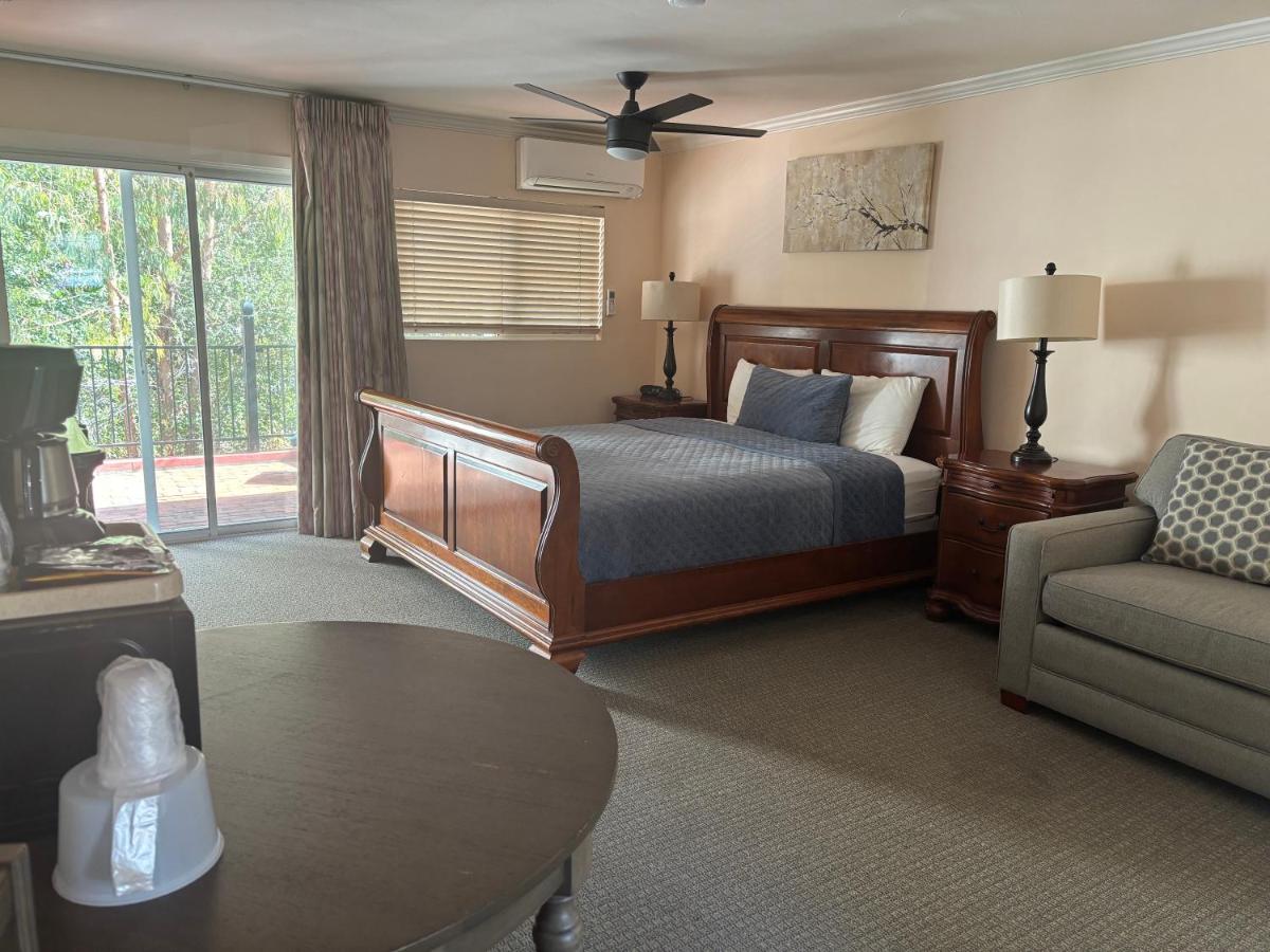 Peach Tree Inn — photo 12