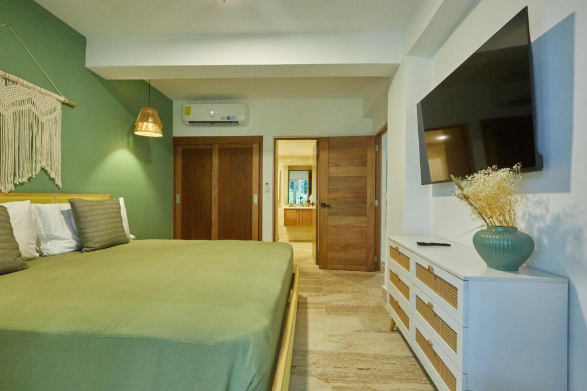 Escape Oasis in Playa Dorada Pool & Beach - 3