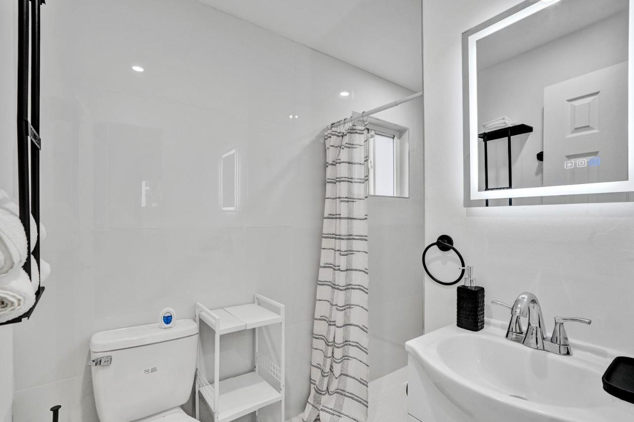 Heart of Miami Oasis, Modern, Steps from It All - 4