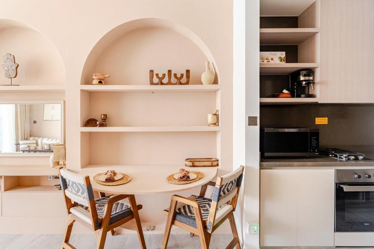 Medina Studio Burj Khalifa View - 5