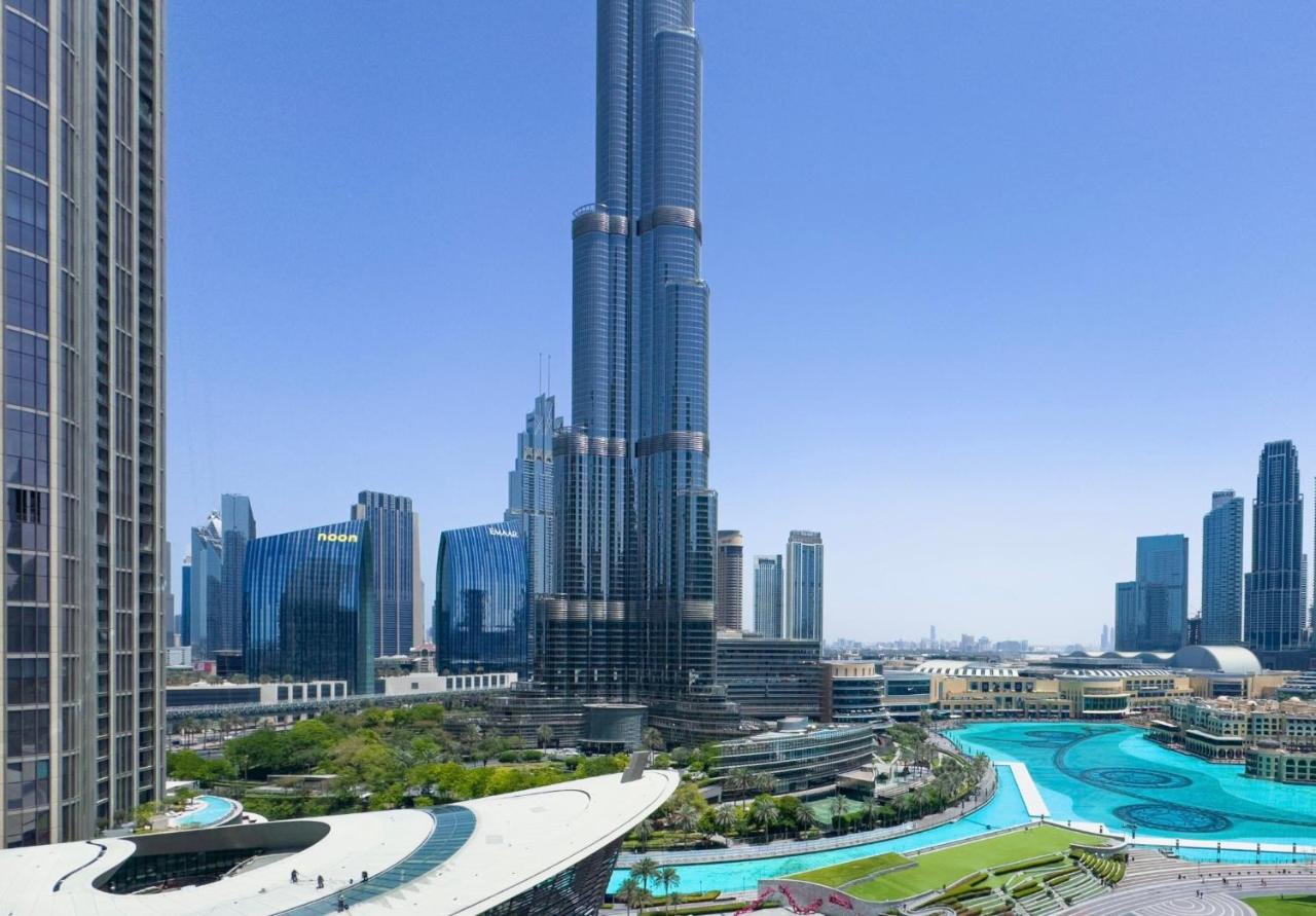 GRANDE SIGNATURE with a direct Burj Khalifa view and Private Fountain Show with DXB AIRPORT VIP Shuttle option for 8 guests