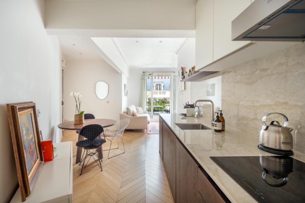 Superb studio with terrasse & 24-7 security in the heart of Paris! - 5