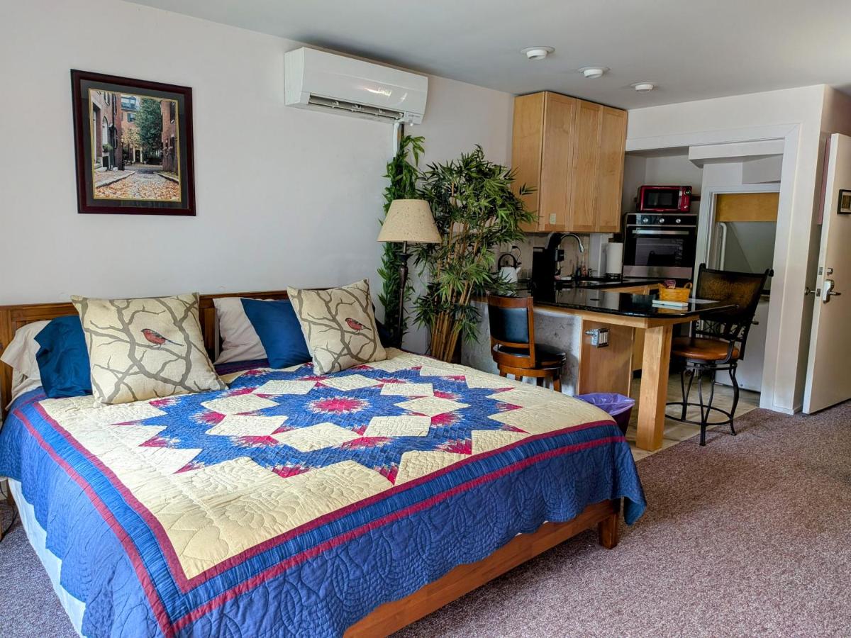 Library Bed & Breakfast — photo 9