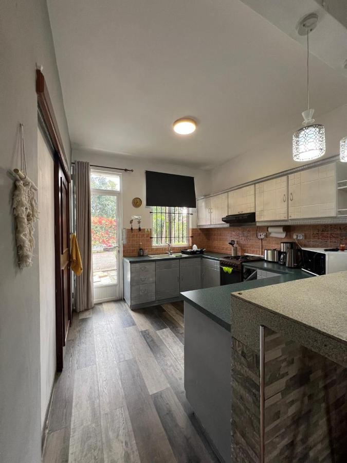 Cosy Home Mt Choisy 5 mins walk to the beach! - 4