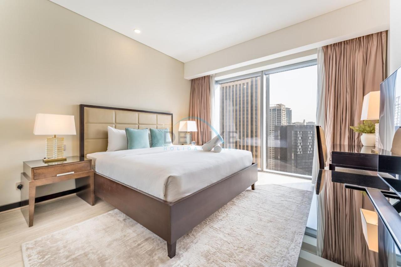 Panoramic Dubai Water Canal Views 1BR with Seamless Access to Marina Mall, Steps from the Tram, The Address Residences, Dubai Marina by Deluxe Holiday Homes - 2